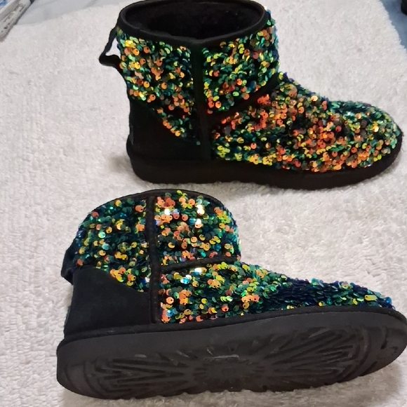 UGG Stellar Black Suede Sequin Boots - Picture 3 of 7